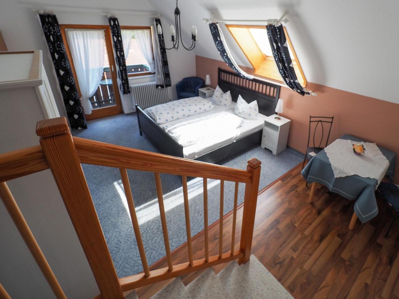 Landgasthof Zum Schwarzen Grat Isny im Allgäu Dış mekan fotoğraf